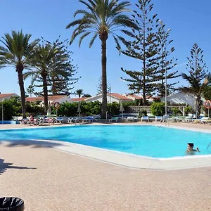 https://los-arcos-playa-del-ingles.in-canary-islands.com